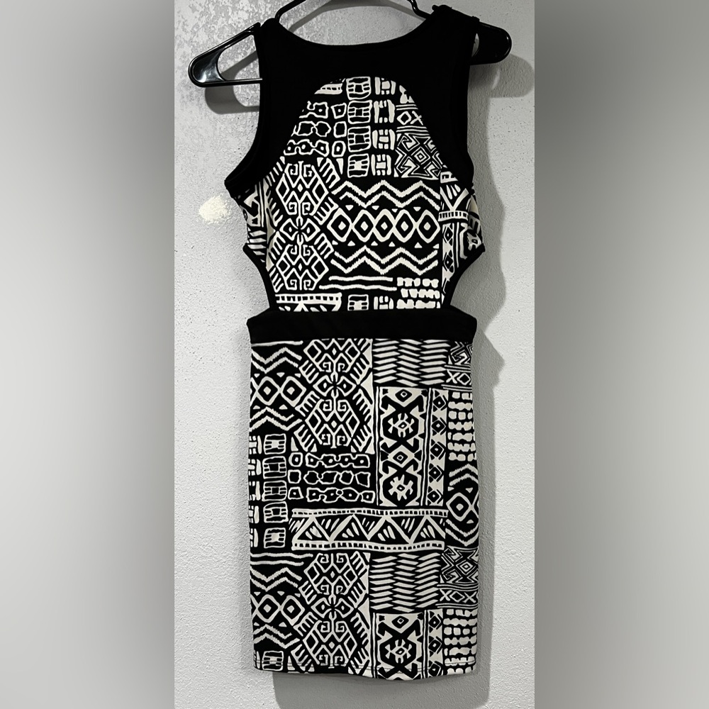 La Hearts Black and White Geometric Tribal Print Mini Dress, Cut-Out Waist Area